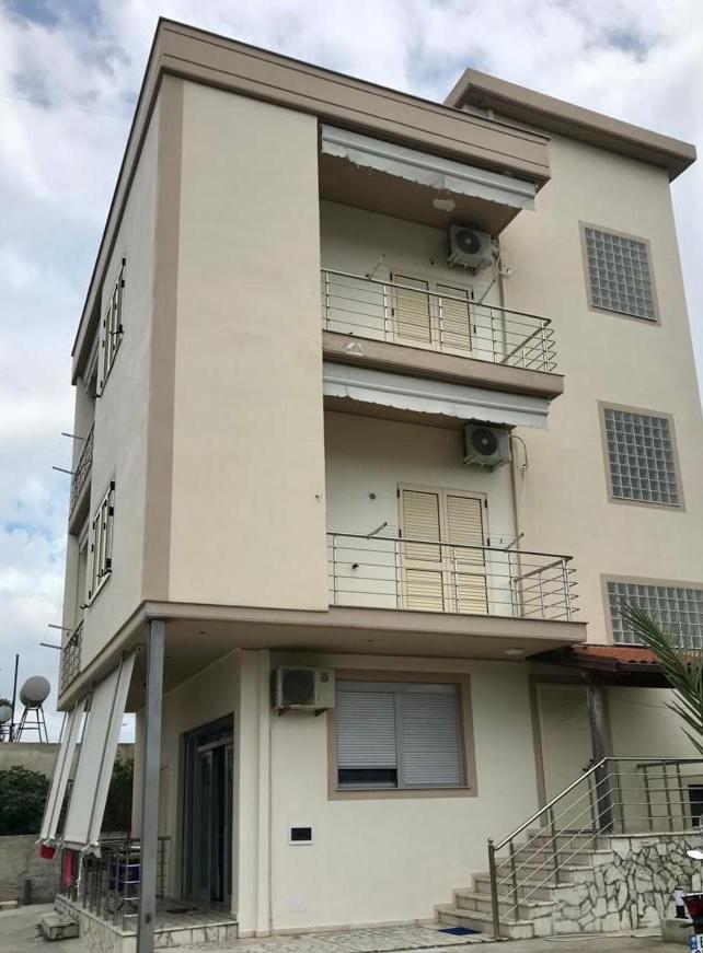 John'S Holiday Home Вльора Екстер'єр фото