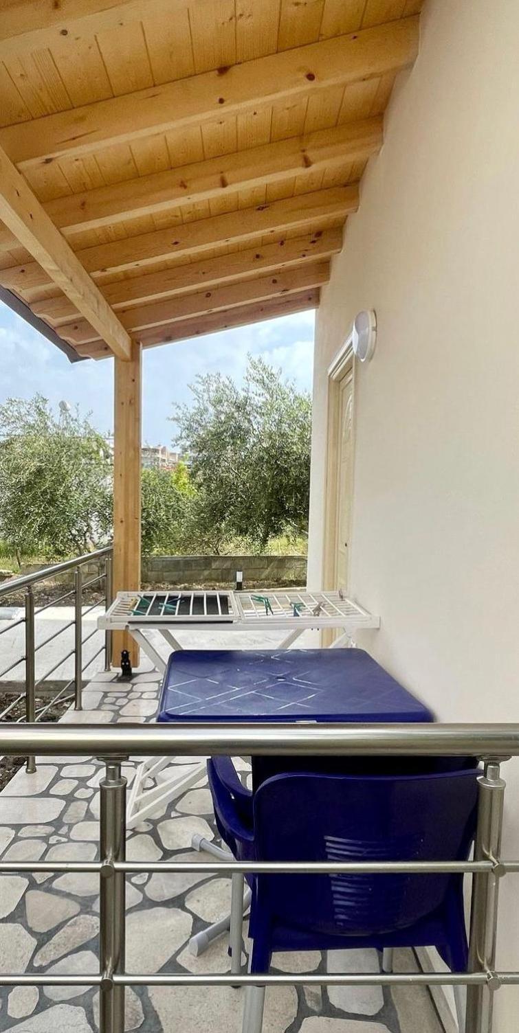 John'S Holiday Home Вльора Екстер'єр фото